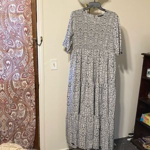 Short sleeve maxi dress